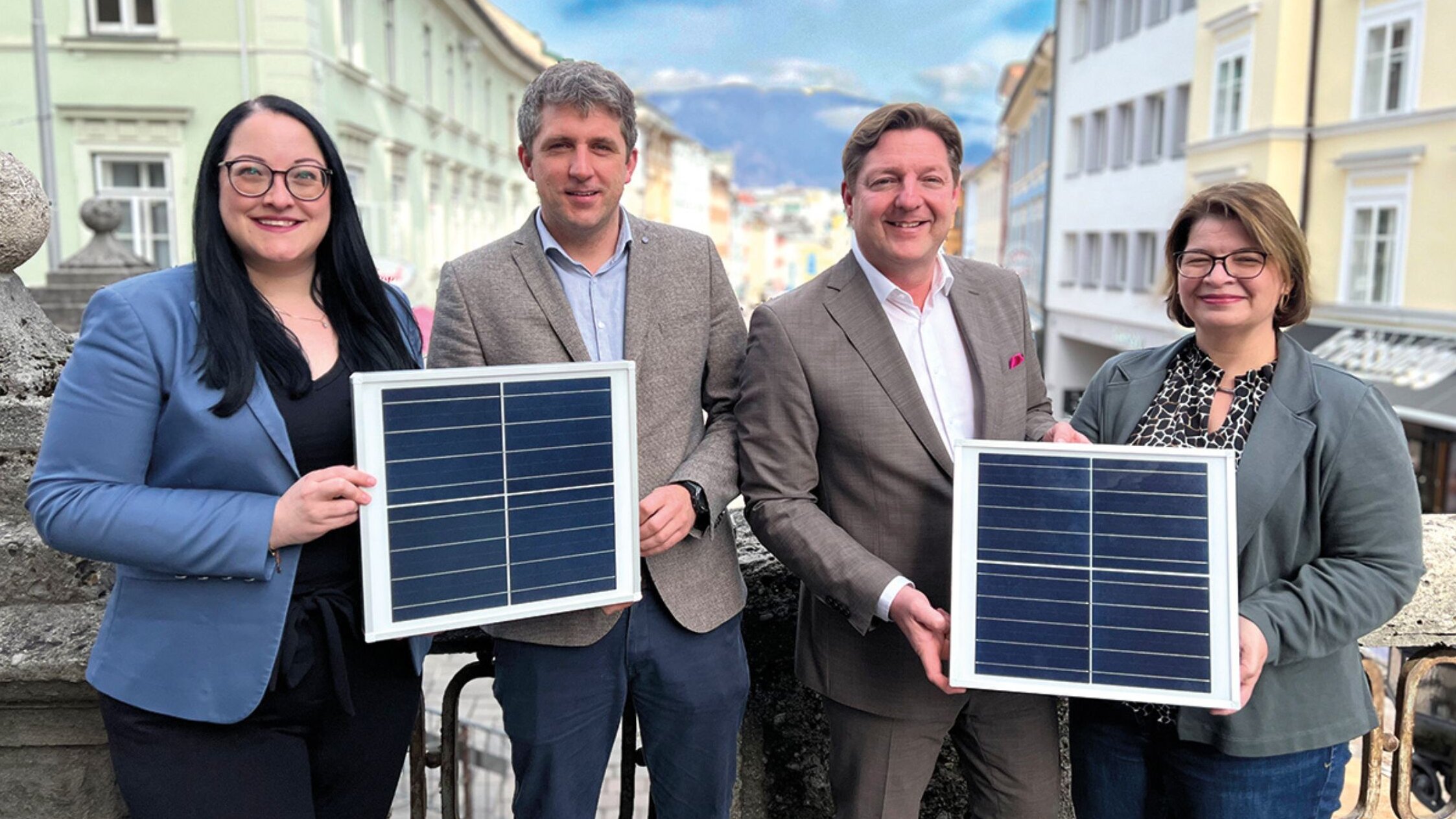 City politicians announce photovoltaik projects