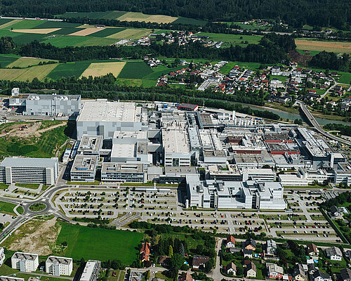 Luftaufnahme des Infineon-Standorts in Villach