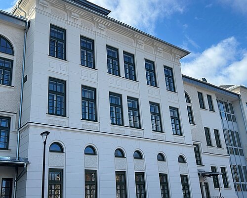 Der neue Bildungscampus am Stadtpark von außen