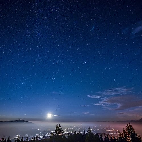 Full moon above Villach