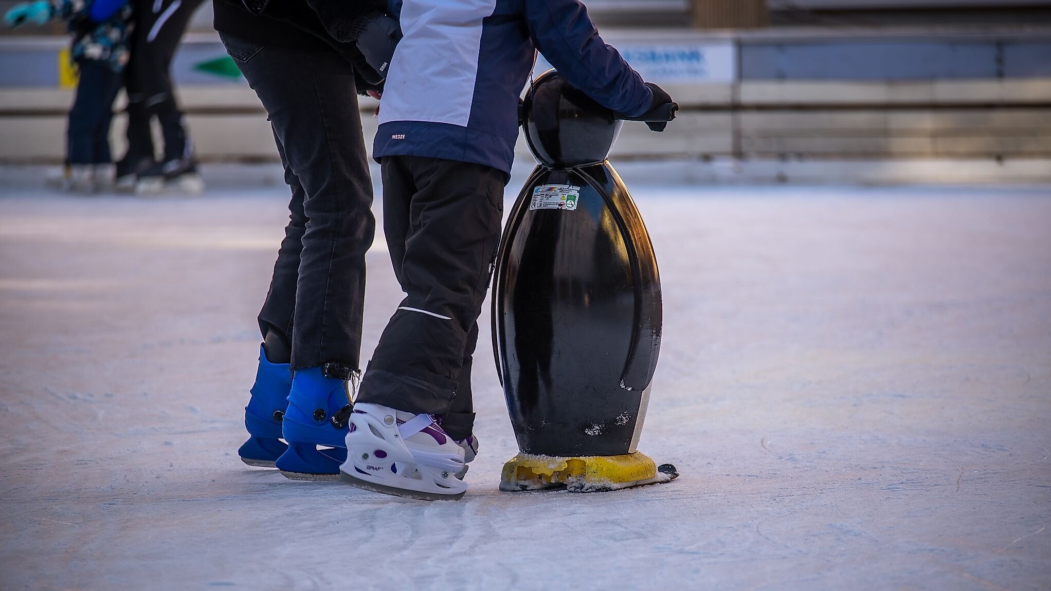 Learning ice skating with ice skating aid