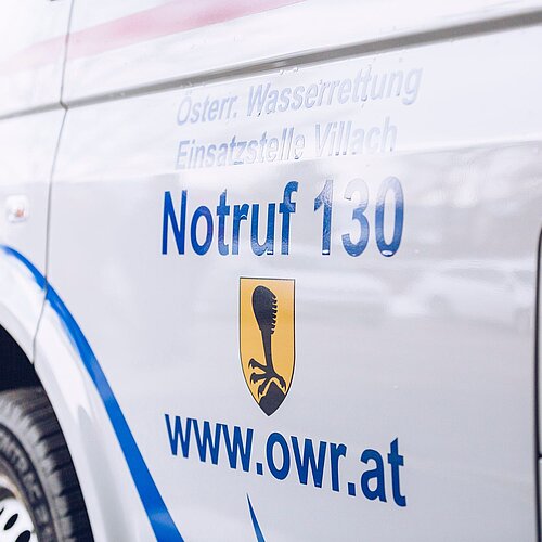 Auto der Wasserrettung