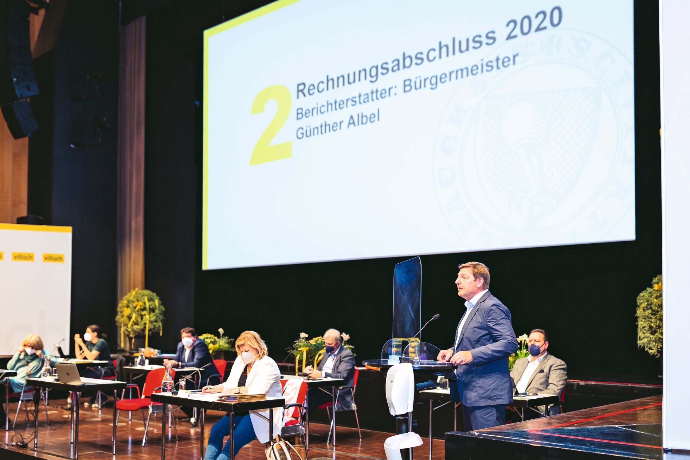 Der Gemeinderat bei der Sitzung zum Rechnungsabschluss 2020