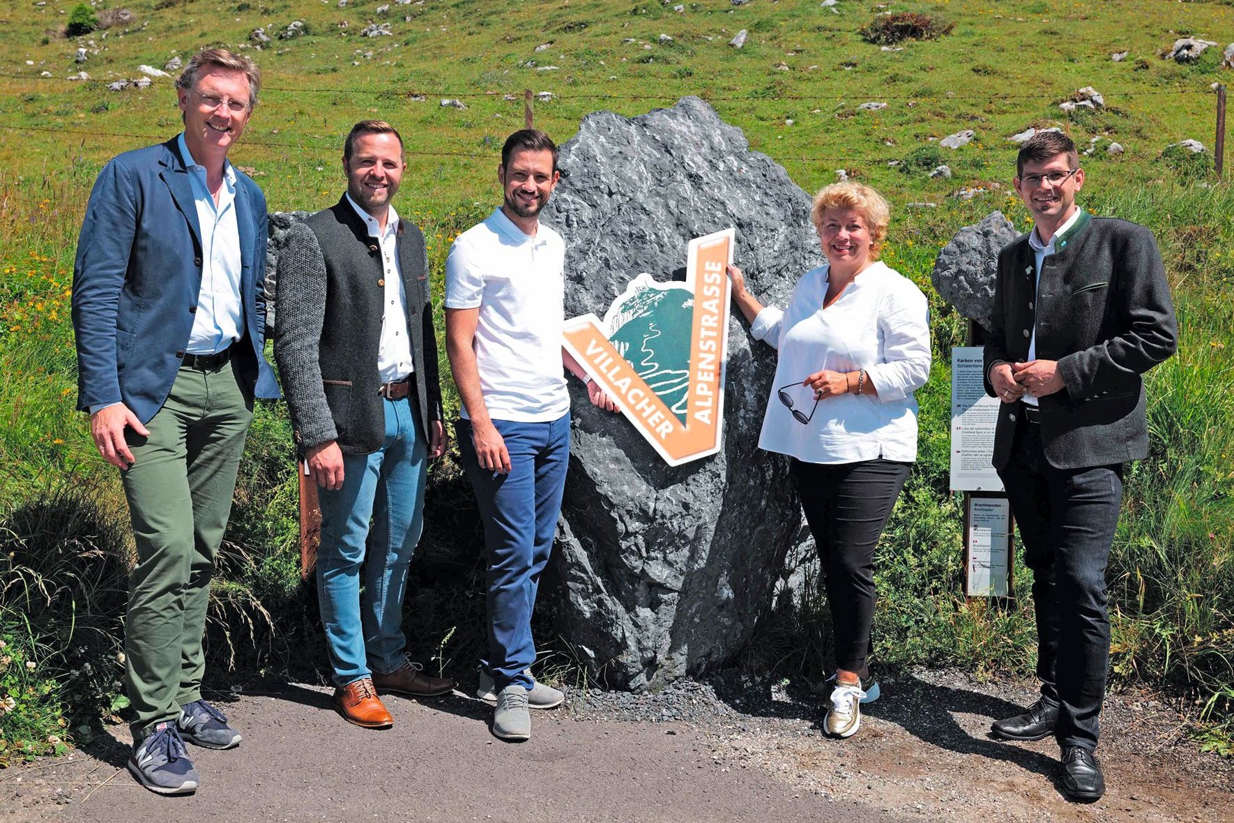 City's politicians present the new geology trail at Dobratsch