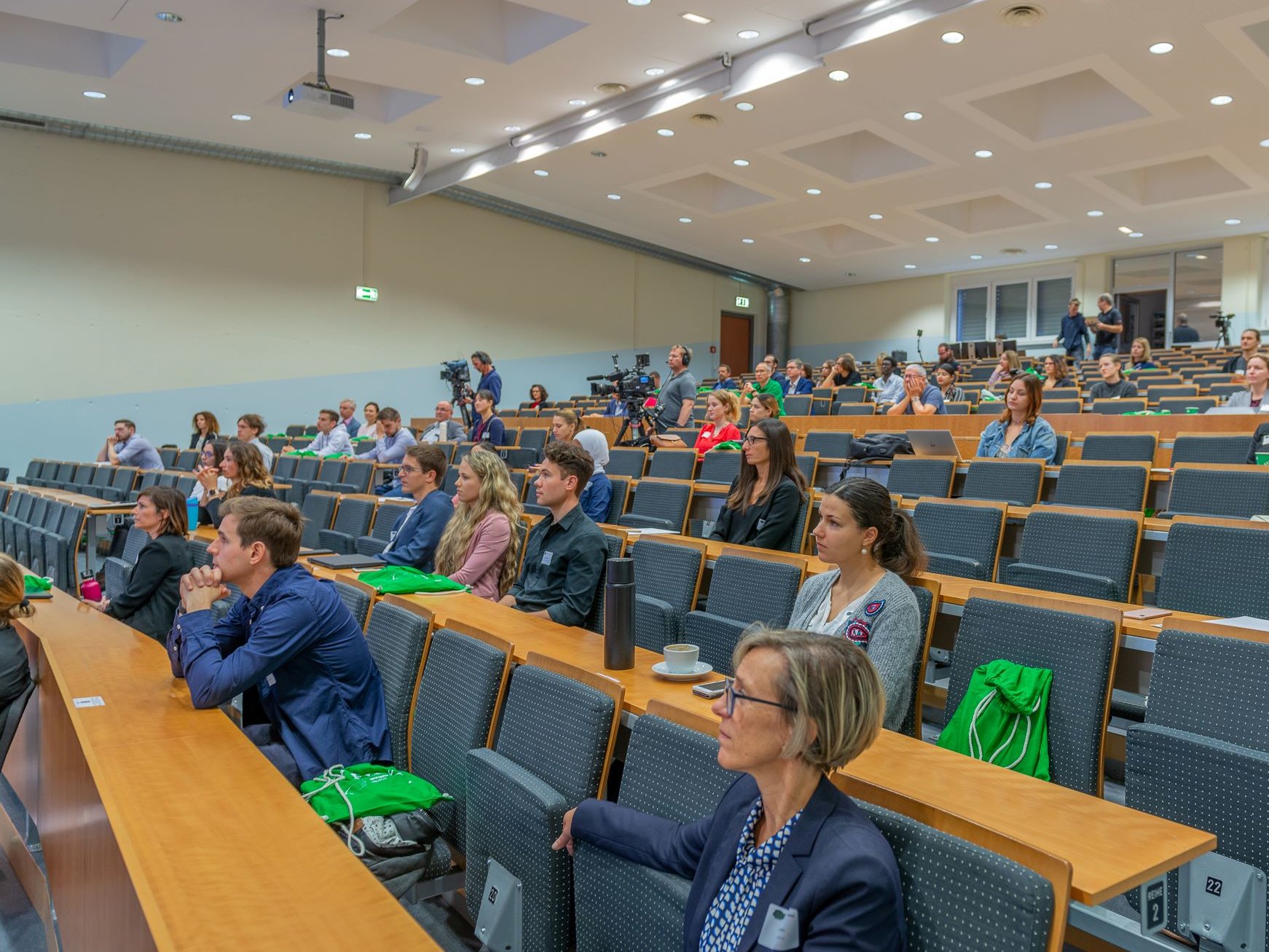 Gefüllter Audimax der FH Villach