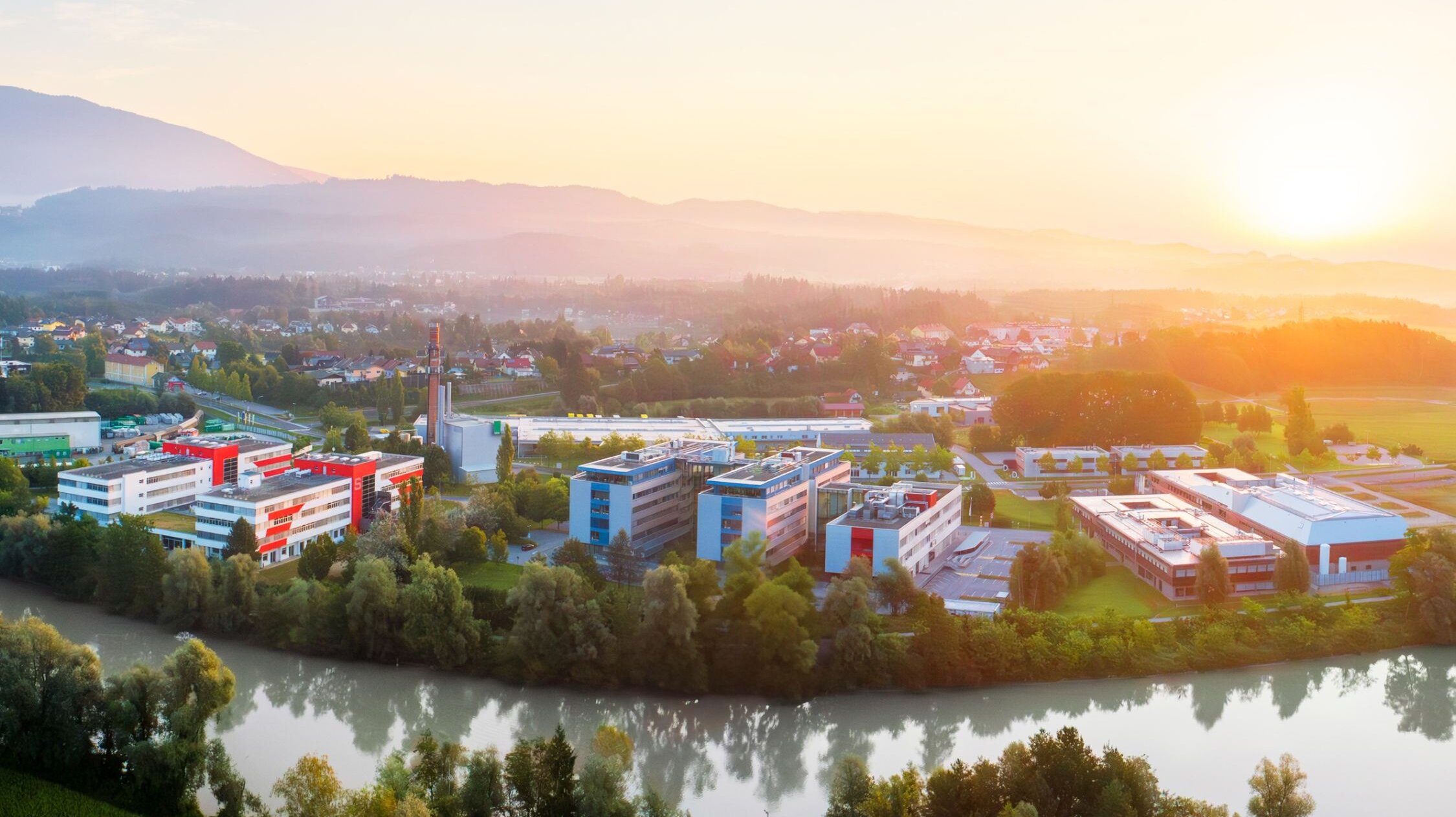 Technologiepark Villach bei Sonnenaufgang Technologiepark Villach bei Sonnenaufgang