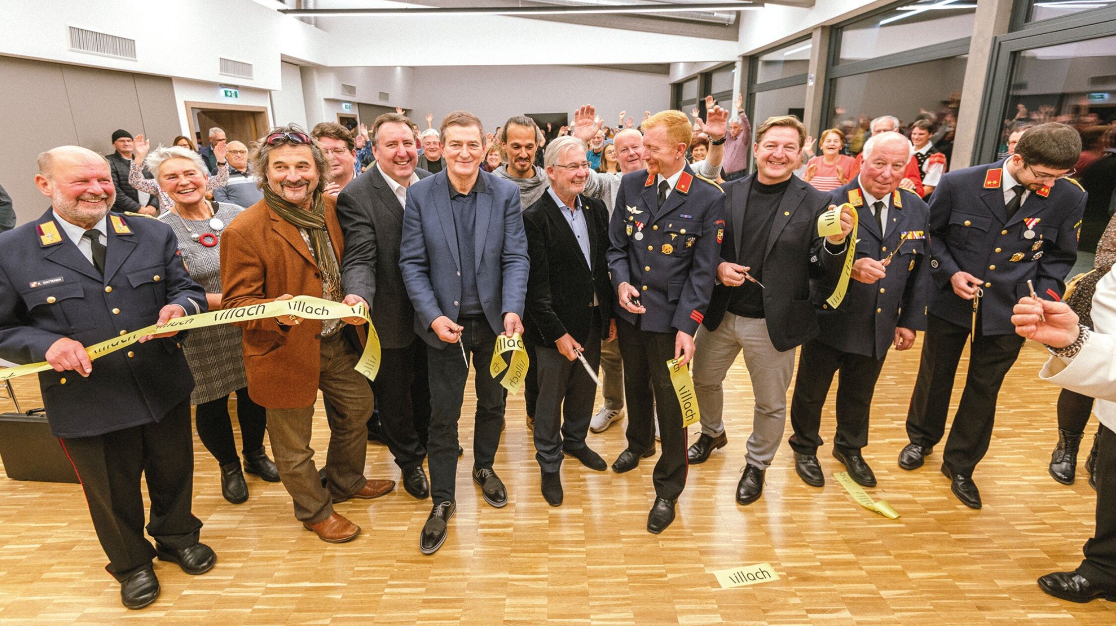 Eröffnung des neuen Feuerwehr- und Volkshaus in Perau Offizielle Eröffnung des neuen Volkshaus Perau