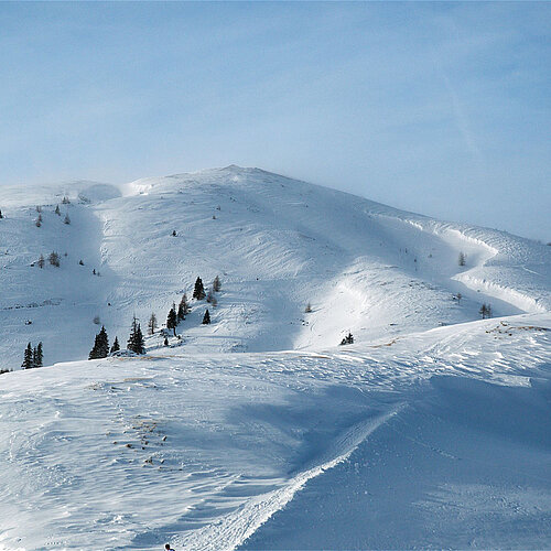 Snowy mountain peaks in the nature park Dobratsch