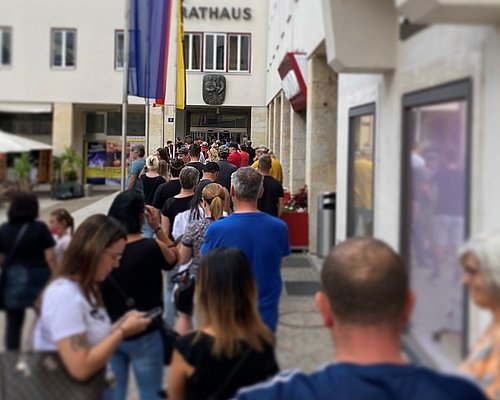 Schlange vor dem Impfangebot der Stadt Villach