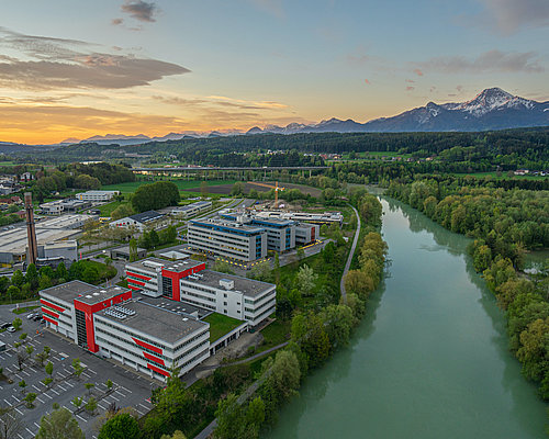 Panorama des Technologiepark Villachs bei Sonnenaufgang