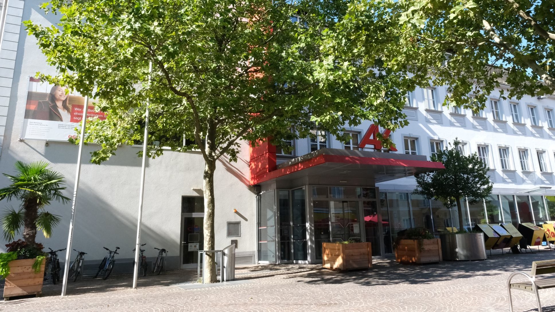 The Chamber of Labour in Villach The entry to Arbeiterkammer Villach
