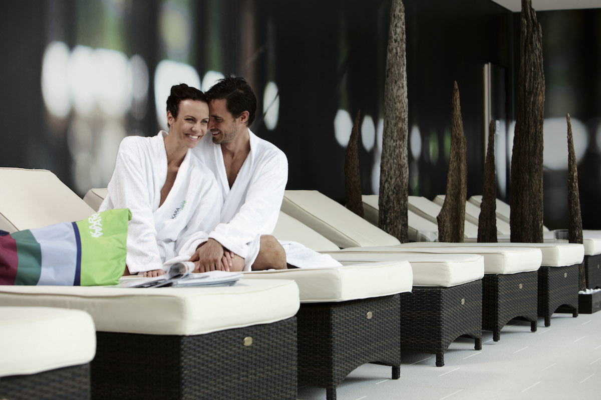 Couple enjoying their day in the KärntenTherme Villach
