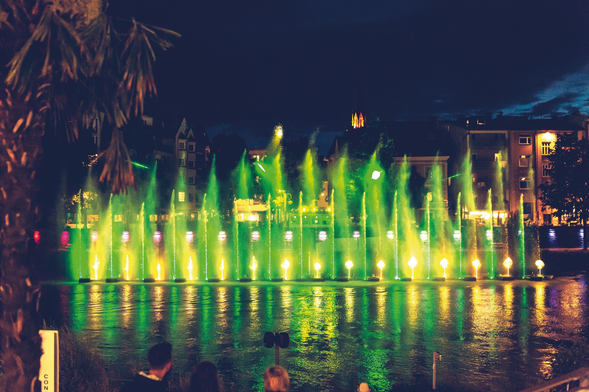 Wasserfontänen der Draupuls Licht- und Wassershow