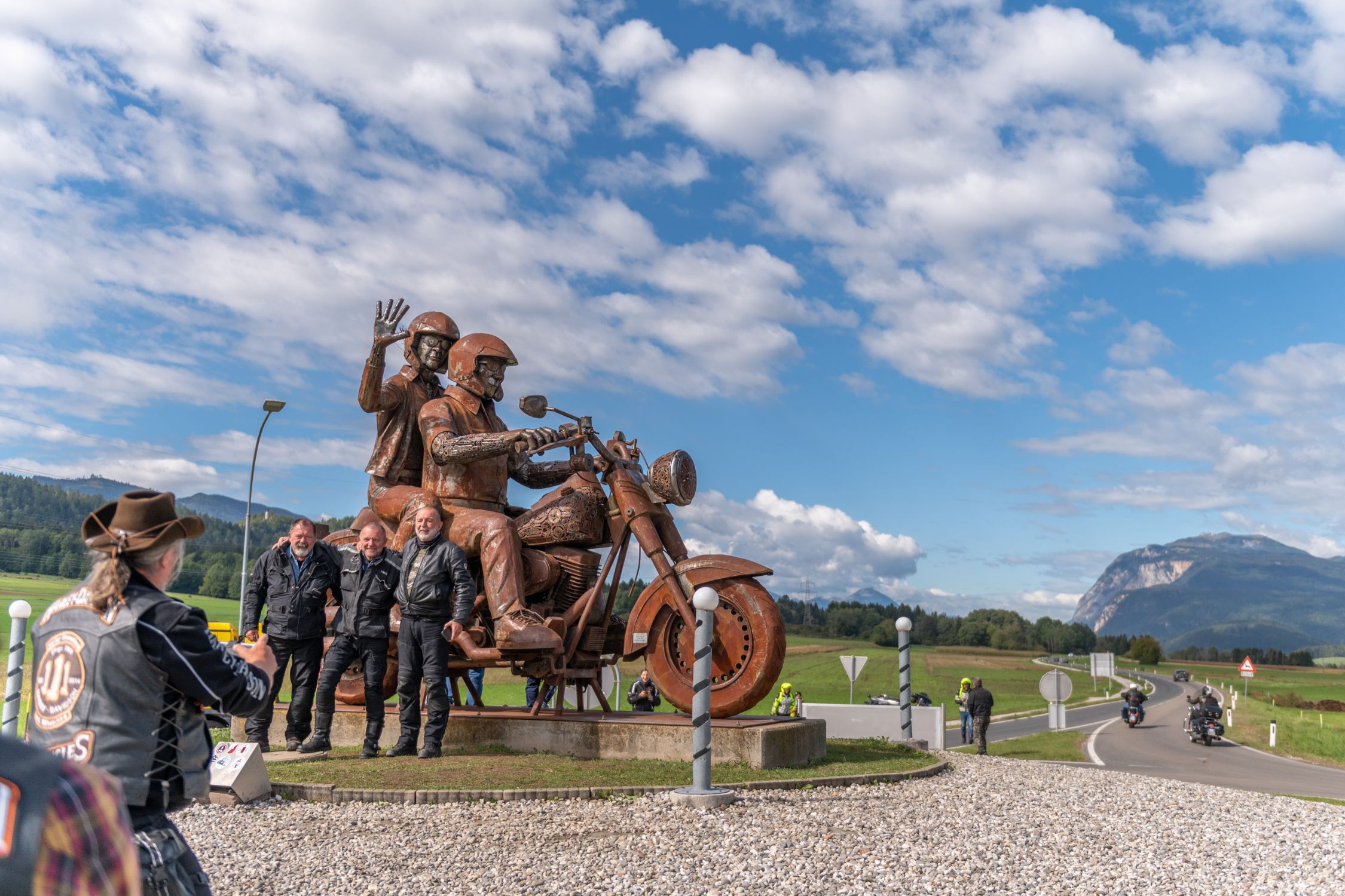 Bikerstatue in der Region Villach