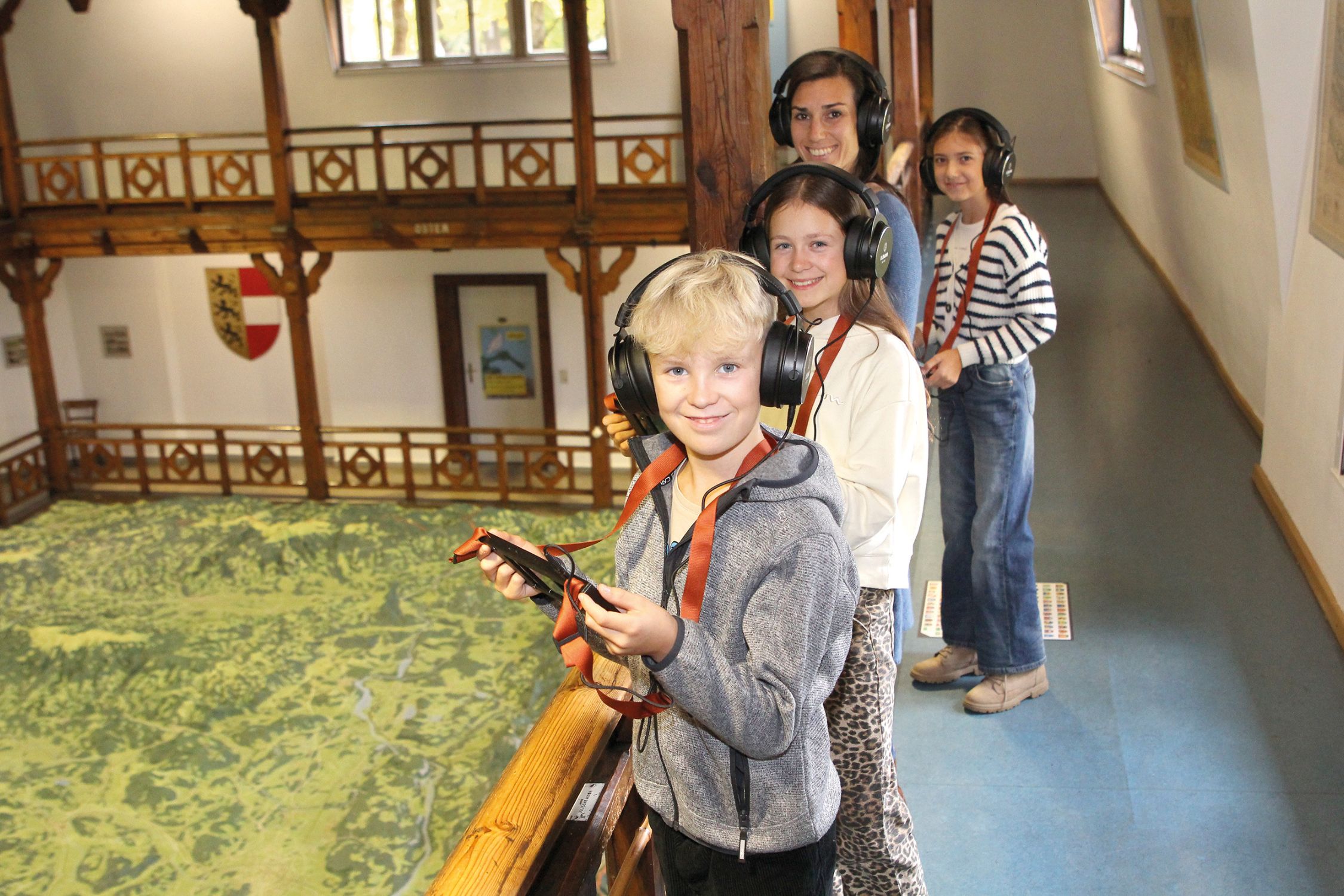 Kinder beim Kärnten Relief