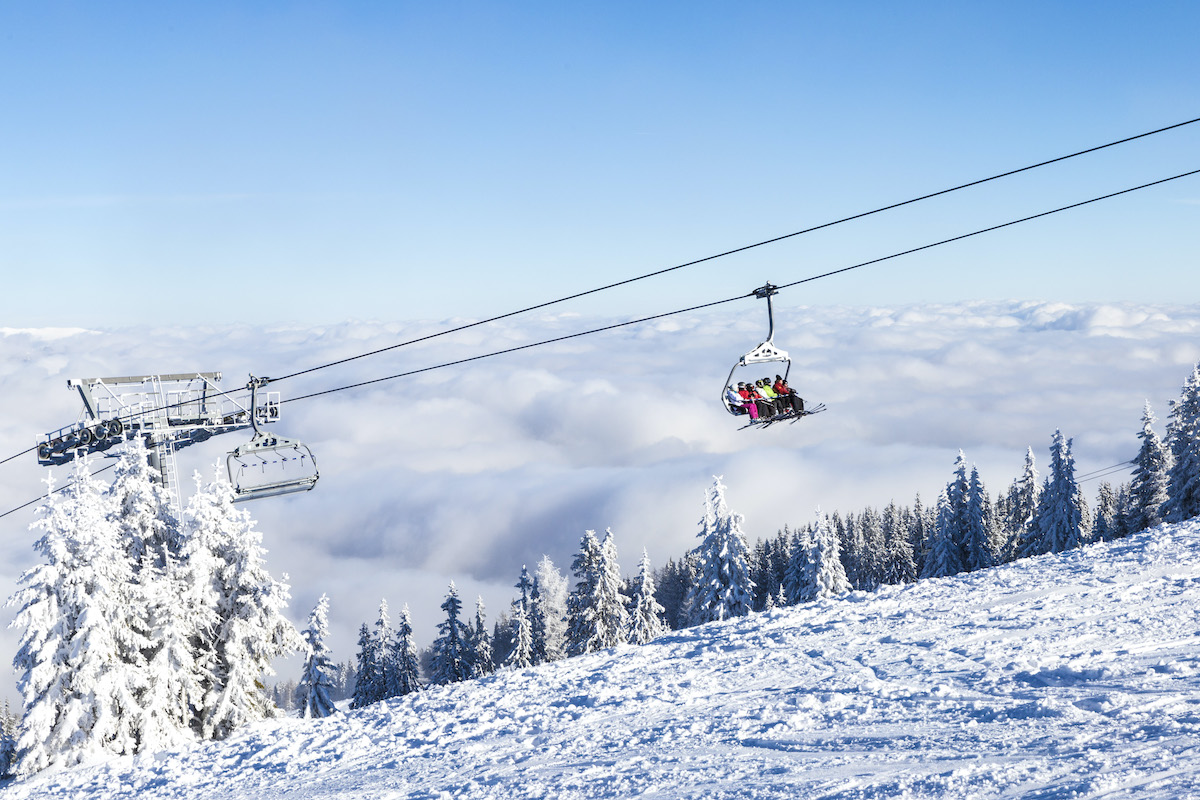 [Translate to Englisch:] winter scenery with ski lift
