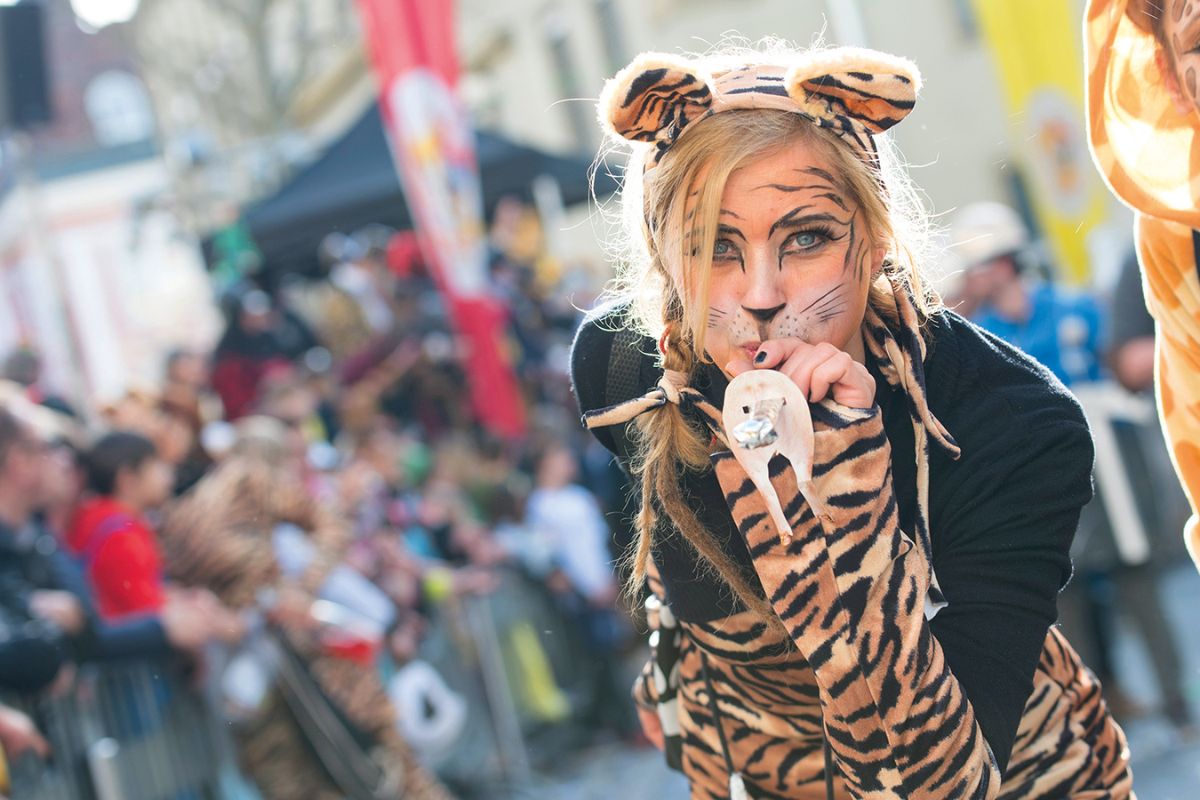 Women in a carnival costum